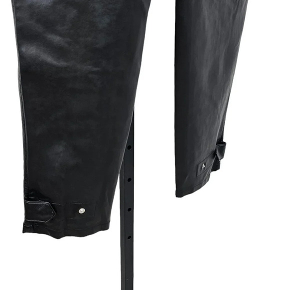 Aritzia Wilfred Modern Cargo Pant Size 6 Black Vegan Leather  High Rise Utility - Picture 4 of 10